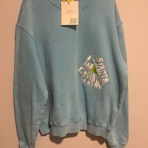 Unbranded Light Blue Crewneck Sweater with Subtle Front Graphic